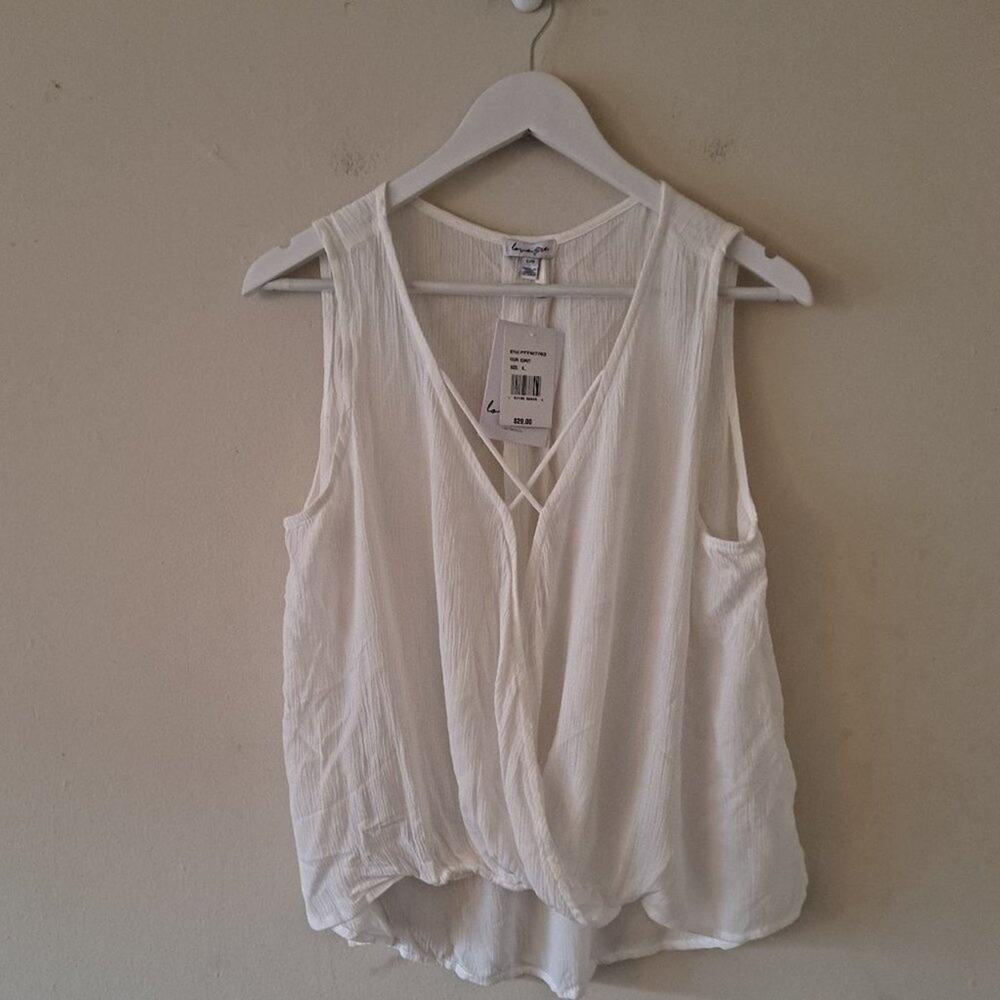 Love Fire Ivory Crinkle Rayon V-neck Overlap Top